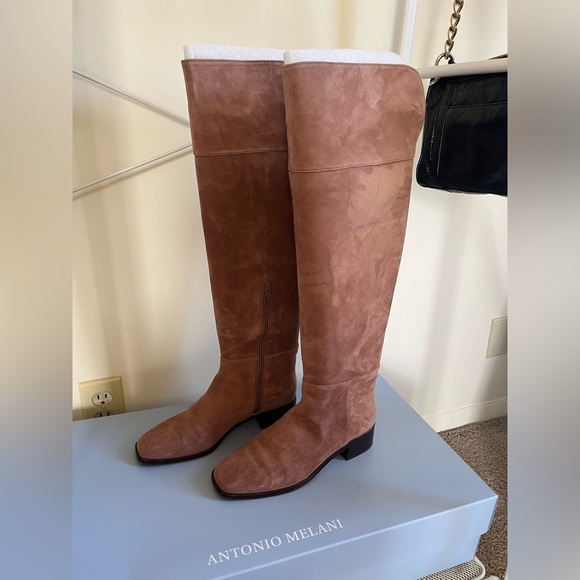 Knee High Suede boots style Rilee color soft crepe size 8.5 Antonio Melani - Picture 2 of 5